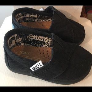 Black TOMS Size T3...Like New!